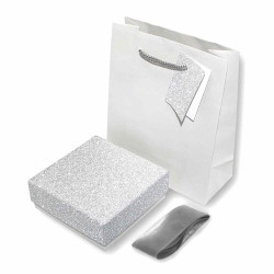 ASTUCCIO MULTIUSO PER GIOIELLI CM 9,7 X 9,7 X H 3,9 COLORE ARGENTO E ARGENTO GLITTER CON NASTRO RASO ARGENTO CON SHOPPER INCLUSA