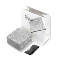 ASTUCCIO MULTIUSO PER GIOIELLI CM 5.6 X5.6 X 3.9 H COLORE ARGENTO GLITTER CON NASTRO RASO ARGENTO CON SHOPPER INCLUSA