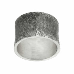 ANELLO A FASCIA LARGA BRUNITO E MARTELLATO IN ARGENTO 925 GALVANICA RODIO