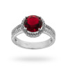 ANELLO SOLITARIO CON ZIRCONE TONDO ROSSO RUBINO E ZIRCONI BIANCHI IN ARGENTO 925 RODIATO