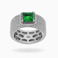 ANELLO FASCIONE CON ZIRCONI BIANCHI MICROSETTING E ZIRCONE QUADRATO VERDE SMERALDO IN ARGENTO 925 RODIATO