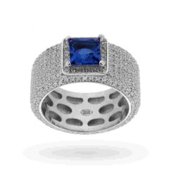 ANELLO FASCIONE CON ZIRCONI BIANCHI MICROSETTING E ZIRCONE QUADRATO BLU ZAFFIRO IN ARGENTO 925 RODIATO