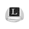 ANELLO CHEVALIER QUADRATO CON LETTERA INIZIALE CON ZIRCONI BIANCHI CON FONDO ZIRCONI NERI IN ARGENTO 925 GALVANICA RODIO