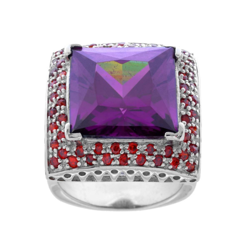 ANELLO CHEVALIER QUADRATO CON PIETRA VIOLA CONTORNATA DA ZIRCONI ROSSO RUBINO IN ARGENTO 925 GALVANICA RODIO