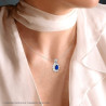 CIONDOLO OVALE CON CUBIC ZIRCONIA BLU ZAFFIRO CONTORNATO DA CUBIC ZIRCONIA BIANCHI IN ARGENTO 925 GALVANICA RODIO